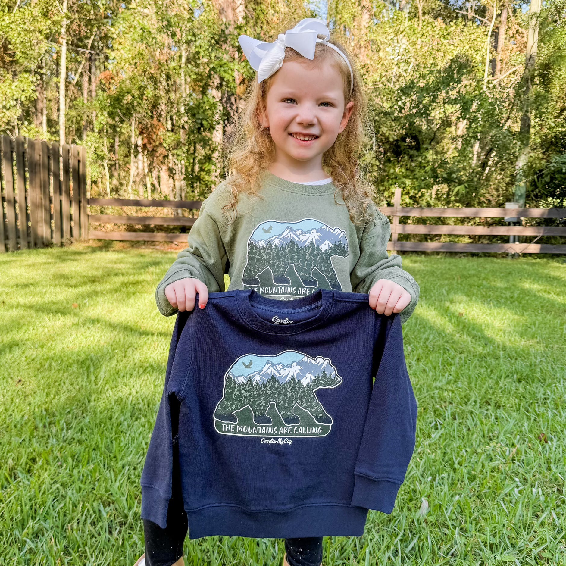 Kids' Mountains Are Calling Front Crewneck Sweatshirt Sweatshirt Cardin McCoy