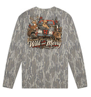 Adult Merry and Wild Mossy Oak Bottomland Washed Out Long-Sleeve Tee Long Sleeve T-Shirt Mossy Oak Original Bottomland Adult Small Pocket