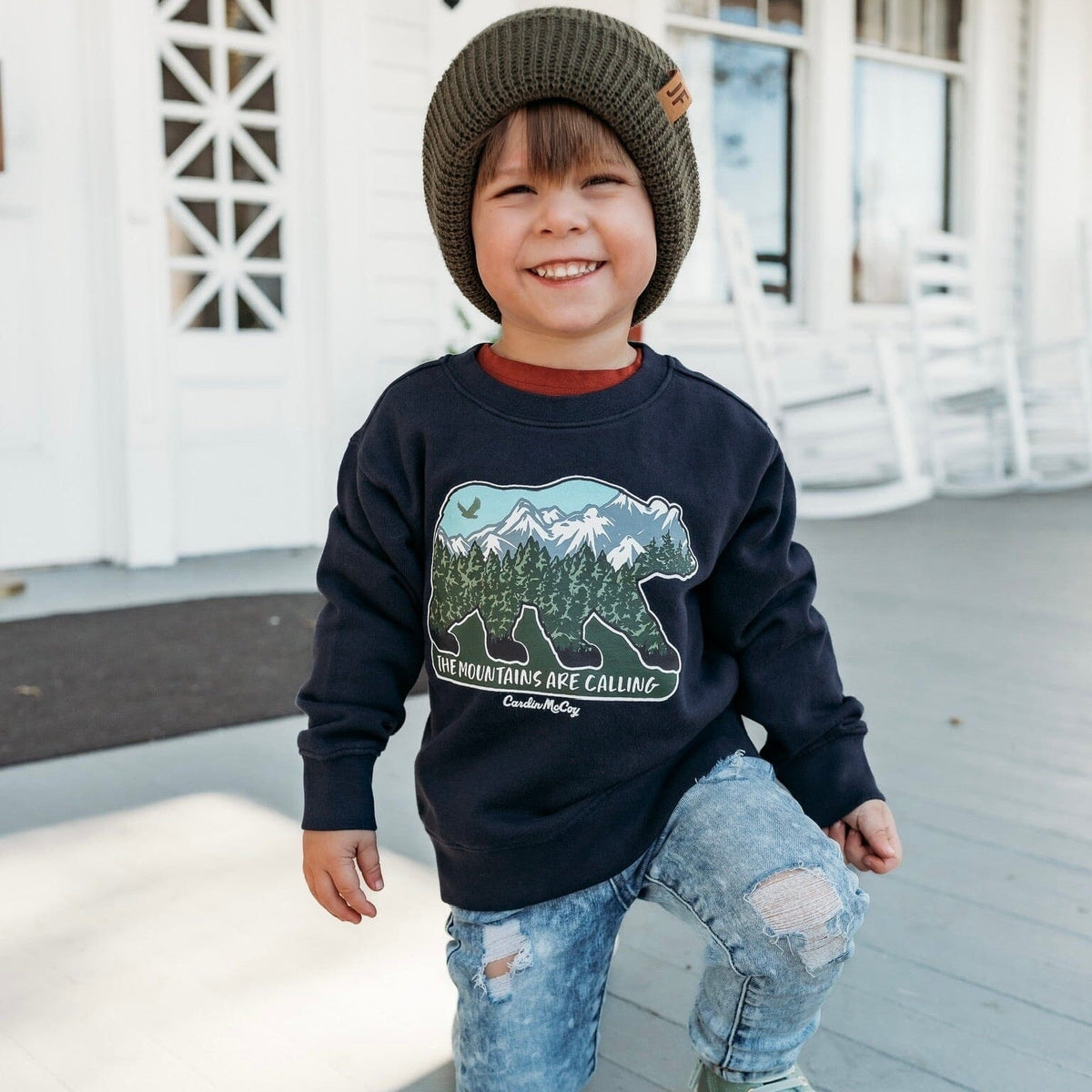 Kids' Mountains Are Calling Front Crewneck Sweatshirt Sweatshirt Cardin McCoy 